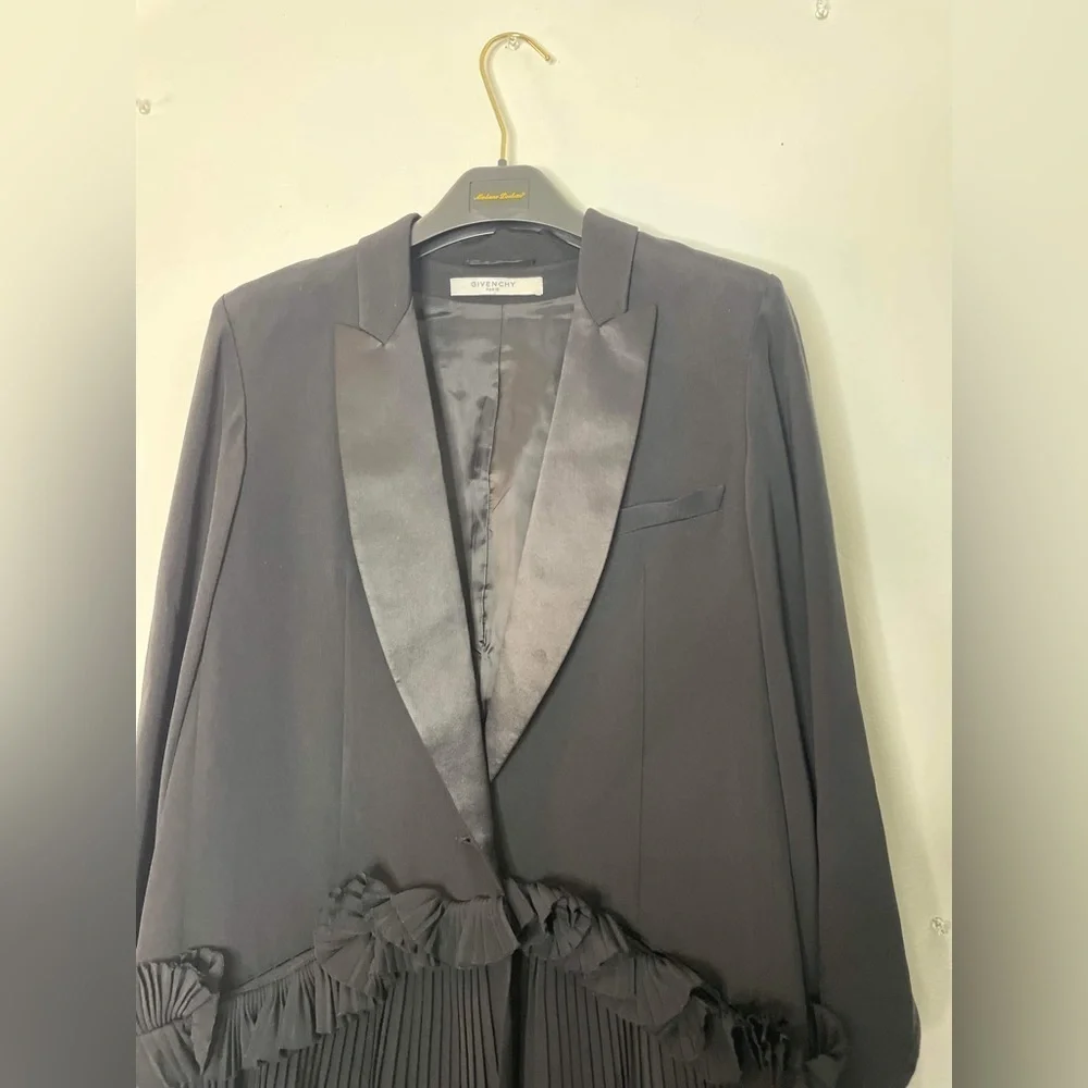 Black oversized silk Givenchy coat size 38/ medium